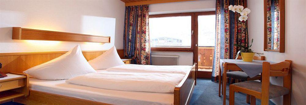 Hotel Taxacher Kirchberg in Tirol Bagian luar foto