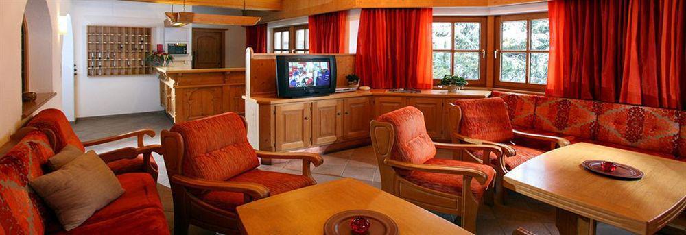 Hotel Taxacher Kirchberg in Tirol Bagian luar foto
