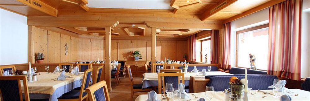 Hotel Taxacher Kirchberg in Tirol Bagian luar foto