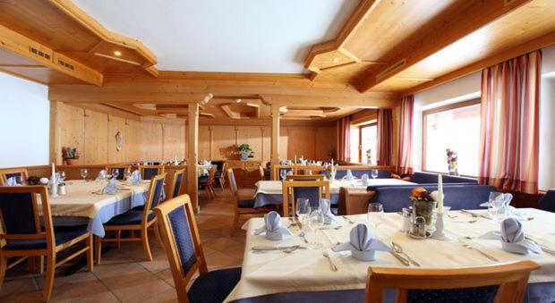 Hotel Taxacher Kirchberg in Tirol Bagian luar foto